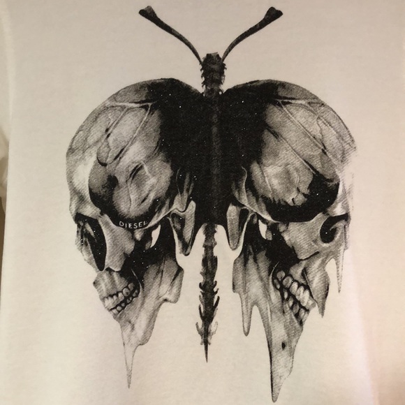 Creativity-Meets-Edgy Diesel Sweater! - Picture 2 of 5